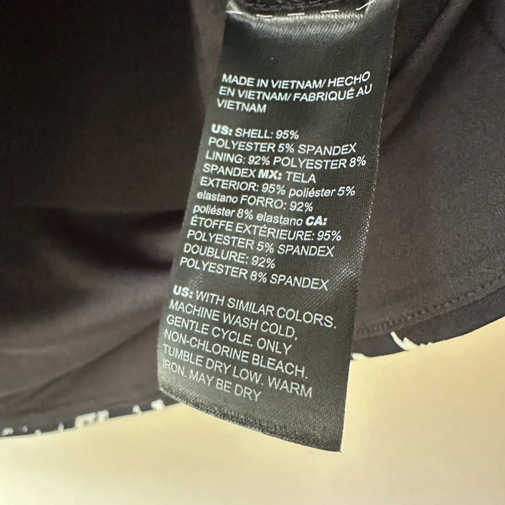 Chic Black and White Patterned Women's Top - Picture 7 of 9